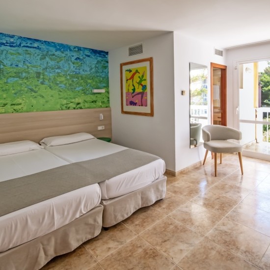 Habitación Estándar con vistas a los jardines.